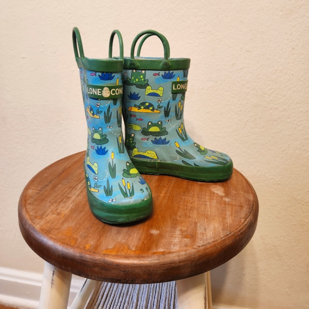 Kids lone cone rainboots size 7